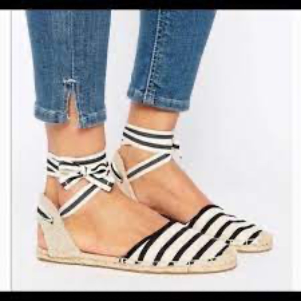 Soludos striped espadrille sandals lace up. Black and Tan Size 8